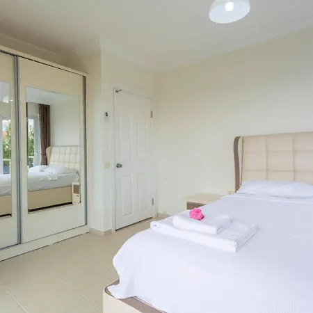 Crown 2 Villa
