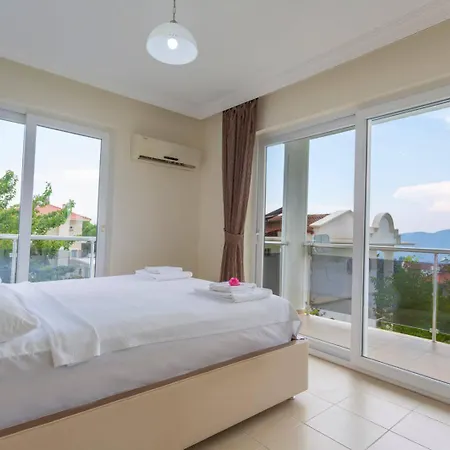 Crown 2 Villa *